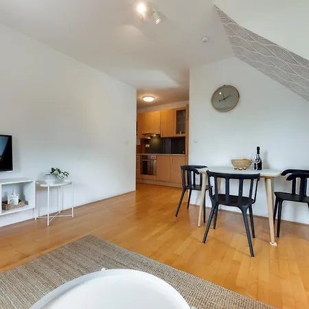Apartma Planina